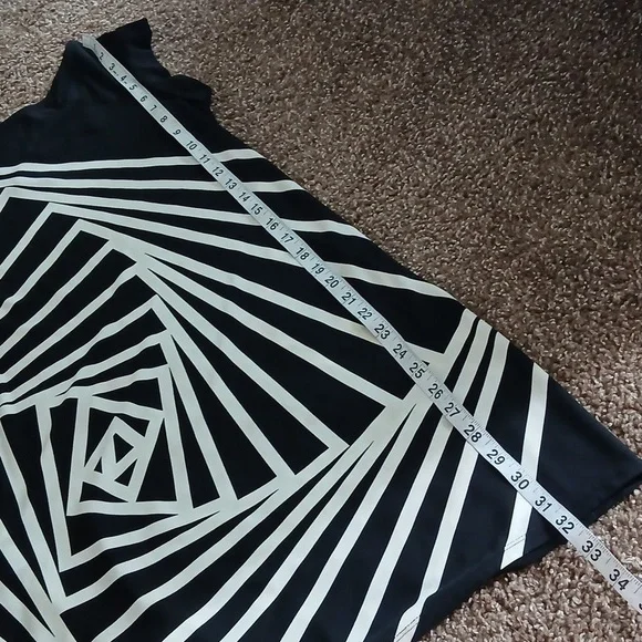 BCBG Maxazria black & white abstract midi dress size Small - Picture 14 of 15